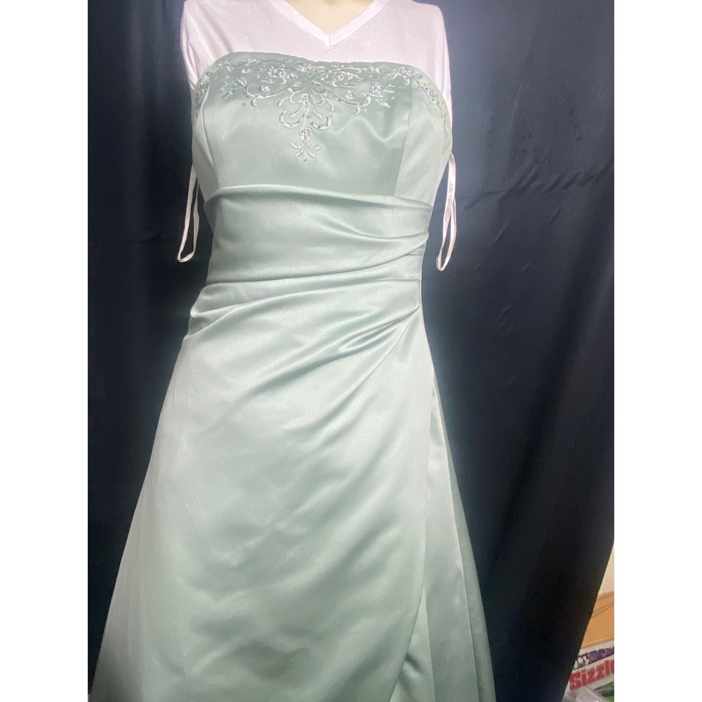 Light Green Satin Fabric Remnant Shiny Smooth‎ Craft Sewing Apparel